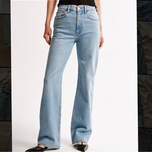 Abercrombie and Fitch 90s relaxed high rise Jean